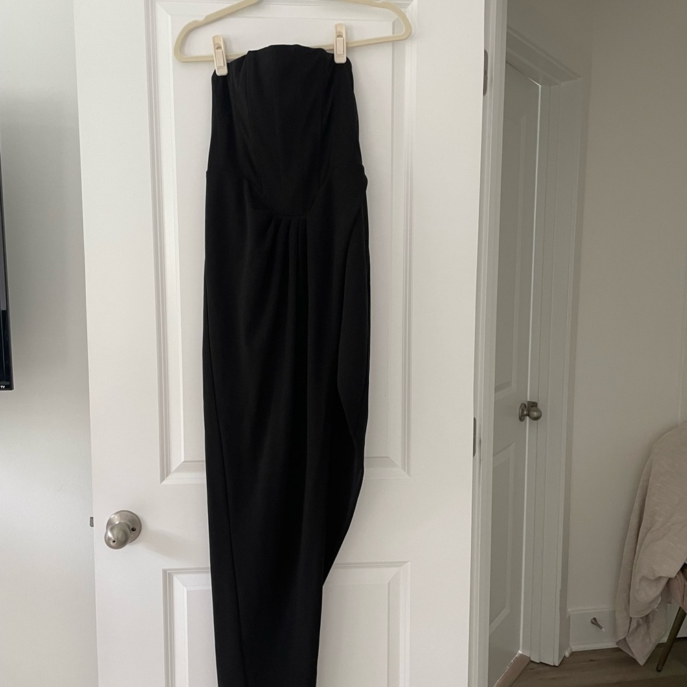 Elegant Black Strapless dress, corset top with slit